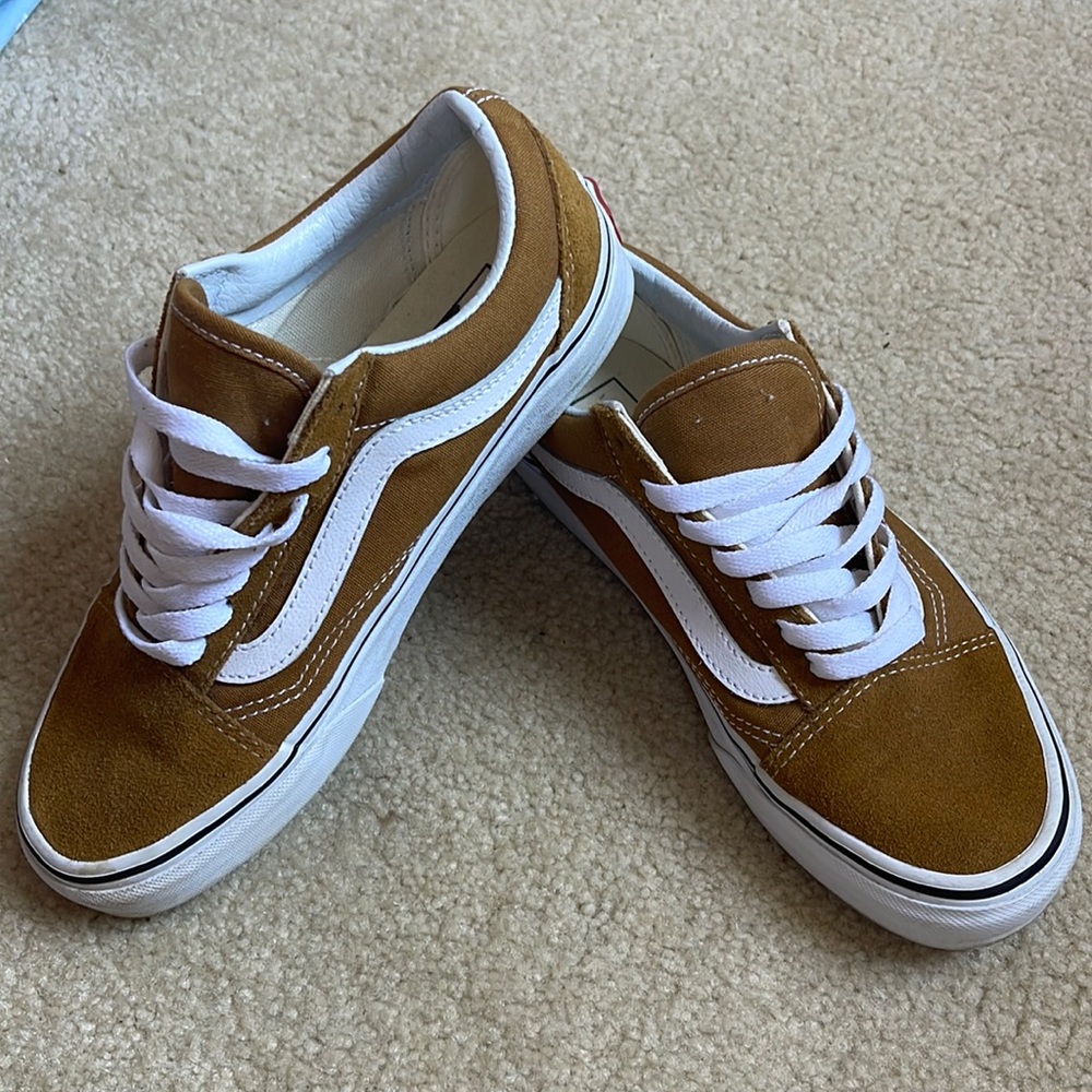 Old Skool Vans, Great condition, Women’s size 6.5, Men 5.0